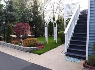 26070 W Oak Cir, Ingleside, IL 60041