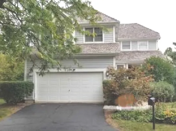 2174 Brookside Ln, Aurora, IL 60502