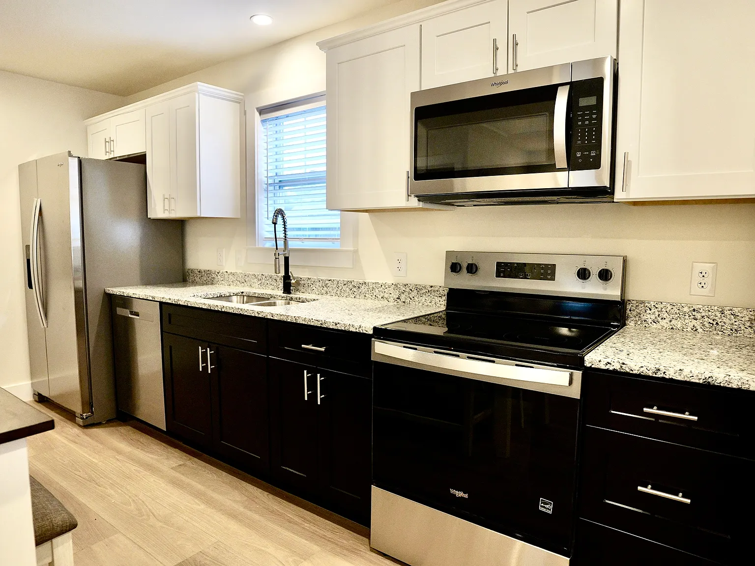 2 bed, 819 sqft, $1,875 — Photo 4