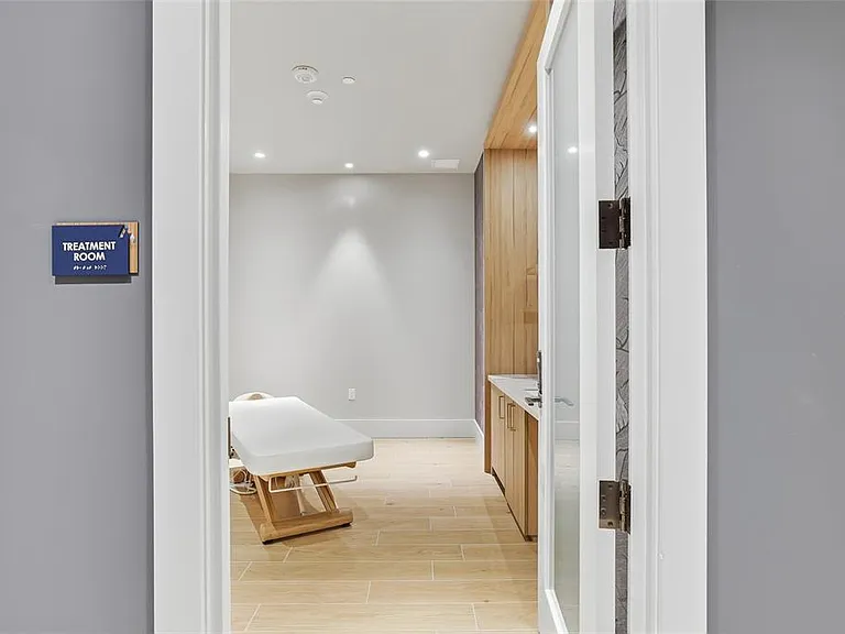 275 1st Ave S #1003 — Photo 27