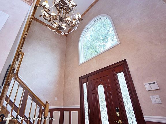 5th image of 35 Bocce Ct