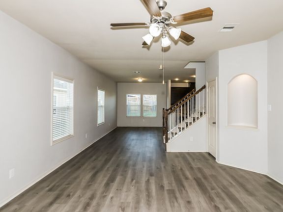 5th image of 19758 Crossfalls Ln