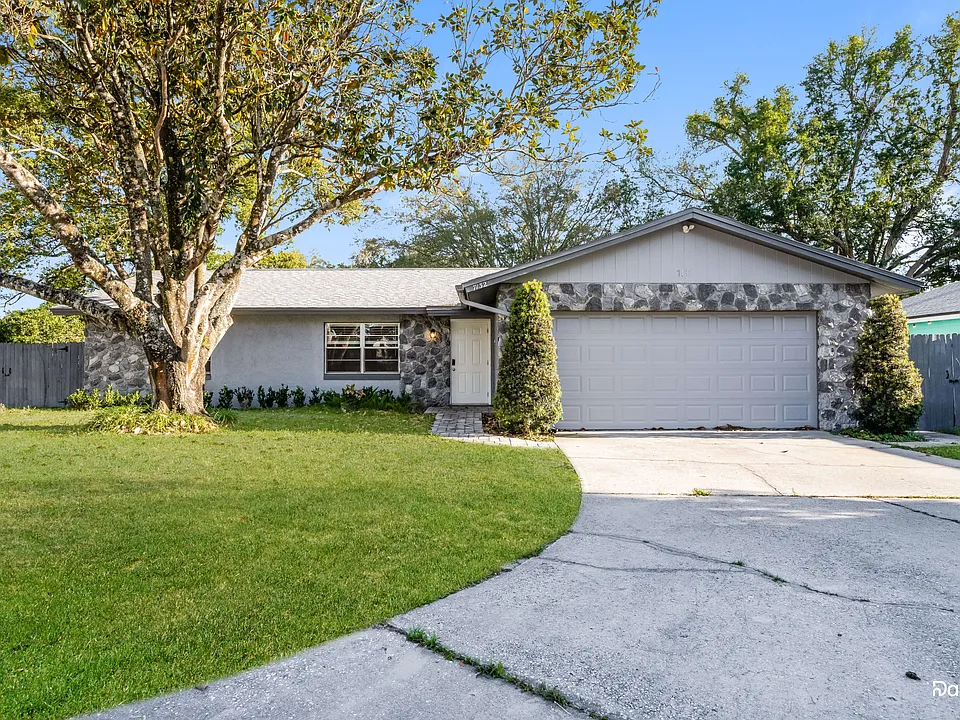 7132 Brookside Trl