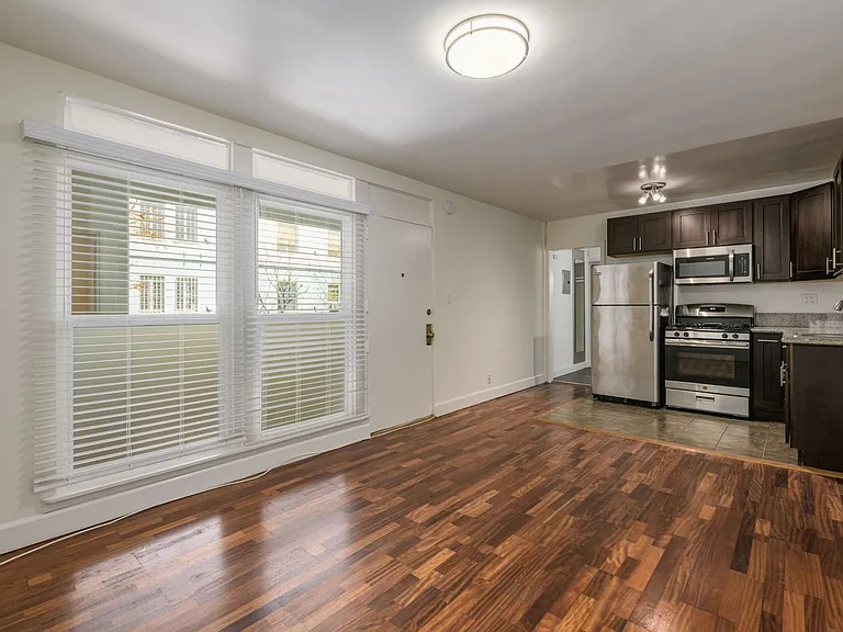 6871 Franklin Ave - Hollywood Cozmo — Photo 5