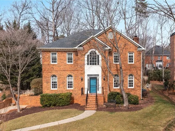 5133 Rockmont Ct, Winston Salem, NC 27104