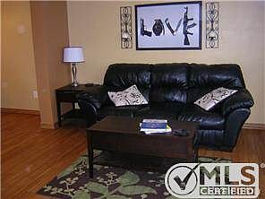 LIVING AREA TO KITCHEN