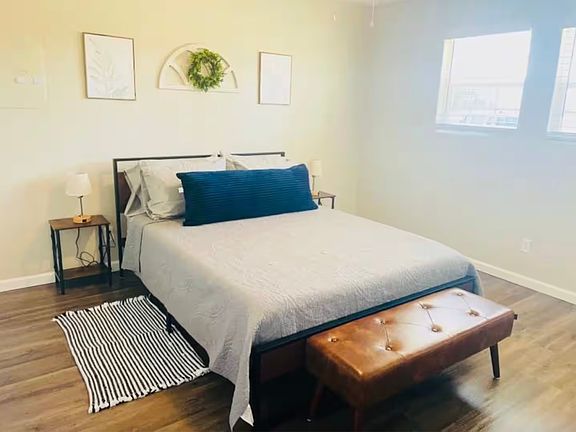 4th image of 6301 NW Oak Ave #1
