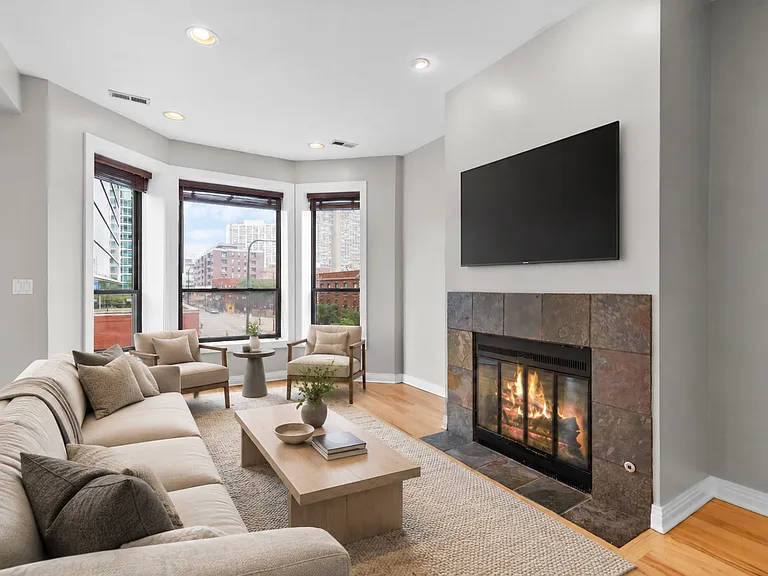 801 W Bradley Pl #3 — Photo 3