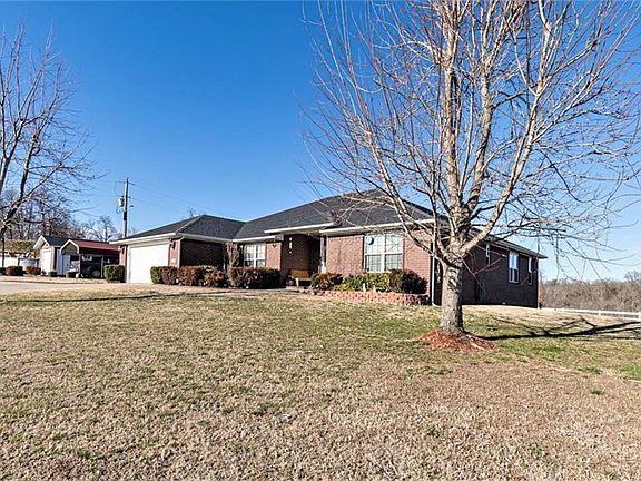 2nd image of 16216 Coose Hollow Dr