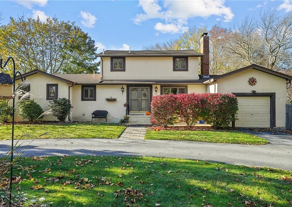 255 E Greenwich Ave, West Warwick, RI 02893 Zillow