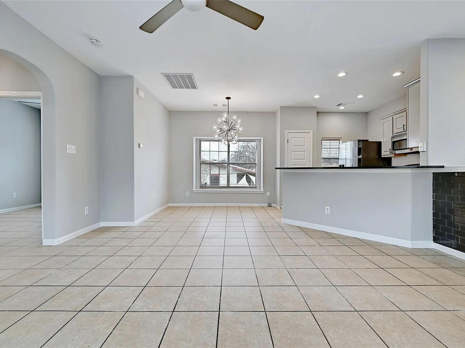 1 bed, 1.0 bath, 966 sqft, $1,725 — Photo 4
