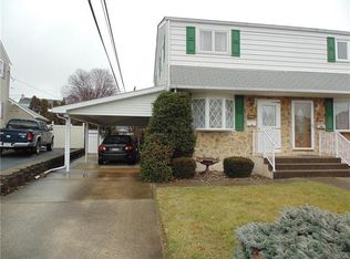 1340 Greenview Dr, Bethlehem, PA 18018