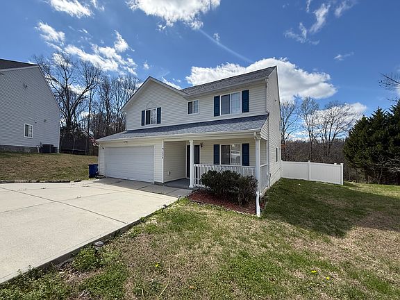 2nd image of 1570 Rockingham Dr