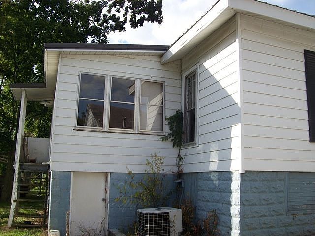 2nd image of 505 N 2nd St
