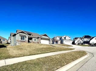 6316 Steeple Chase Ct, Lawrence, KS 66049