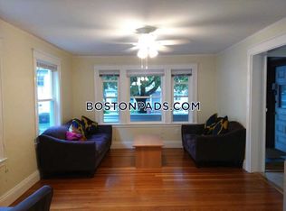 26 Boylston Rd, Newton, MA 02461