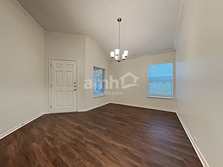 30114 Saw Oaks Dr — Photo 8