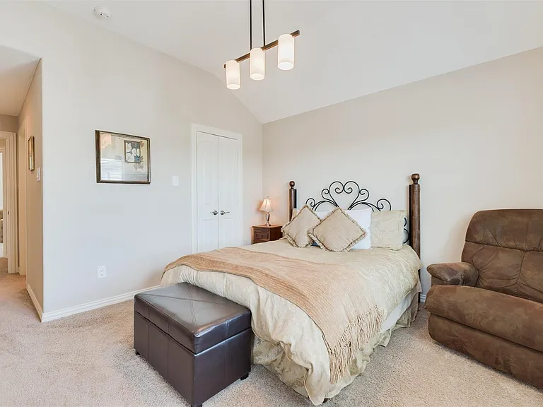 1826 Jade Hollow Ln — Photo 33