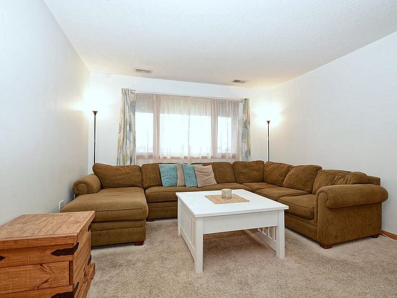 5th image of 10231 Major Ave APT 306