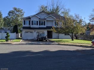 121 Ritorto Ct, Union, NJ 07083