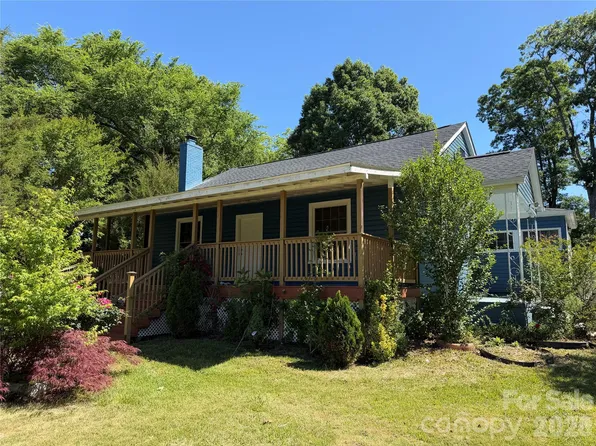 6228 Freedom Dr, Charlotte, NC 28214