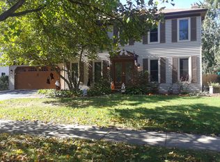 1209 Bainbridge Dr, Naperville, IL 60563