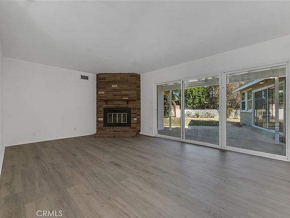 4th image of 20743 Strathern St