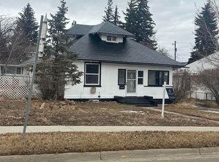 538 Harrison Dr, Evanston, WY 82930