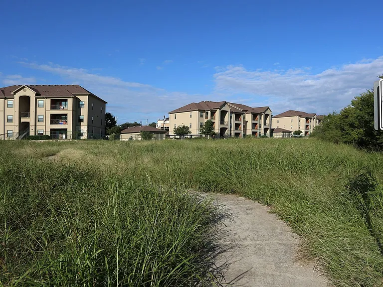 Carmel Canyon Apartments — Photo 20