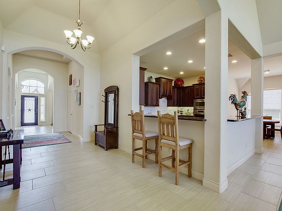 5th image of 504 Oak Brook Dr