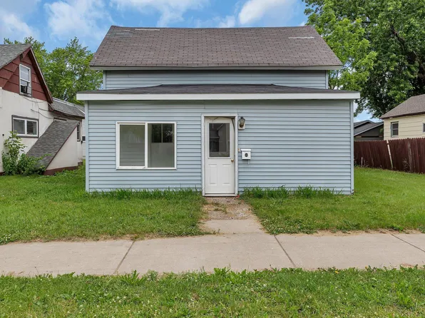 417 1st St SW, Wadena, MN 56482