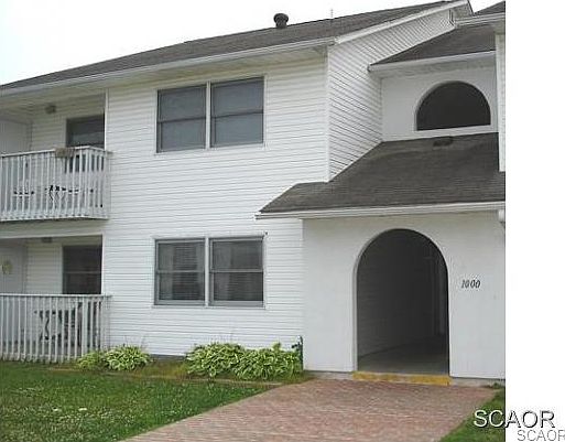 1st image of 1004 Houston Cir #1004