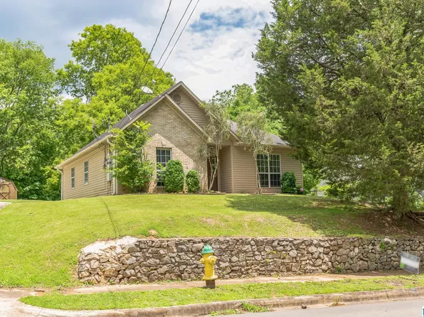 1869 Lane Dr, Leeds, AL 35094