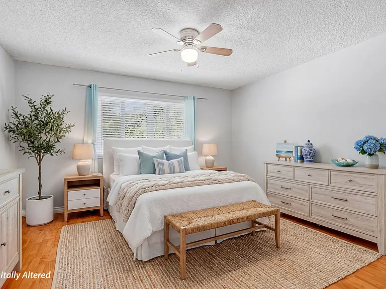 529 Vale View Dr — Photo 16