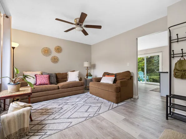 3801 Hammond Rd E #1, Traverse City, MI 49686