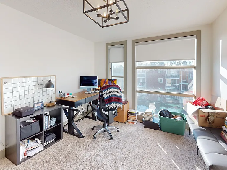 550 19th Ave SW — Photo 16