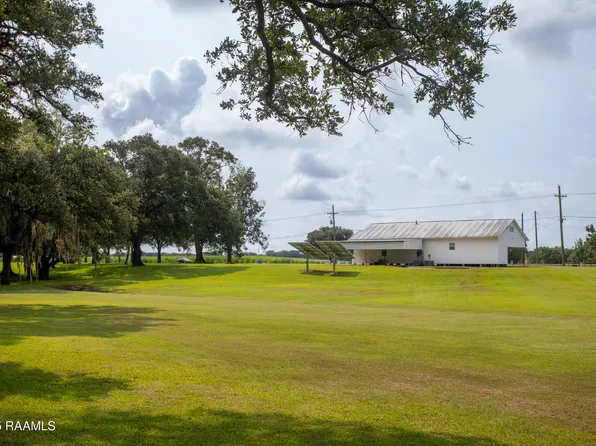 1606 Anse Broussard Hwy, Breaux Bridge, LA 70517