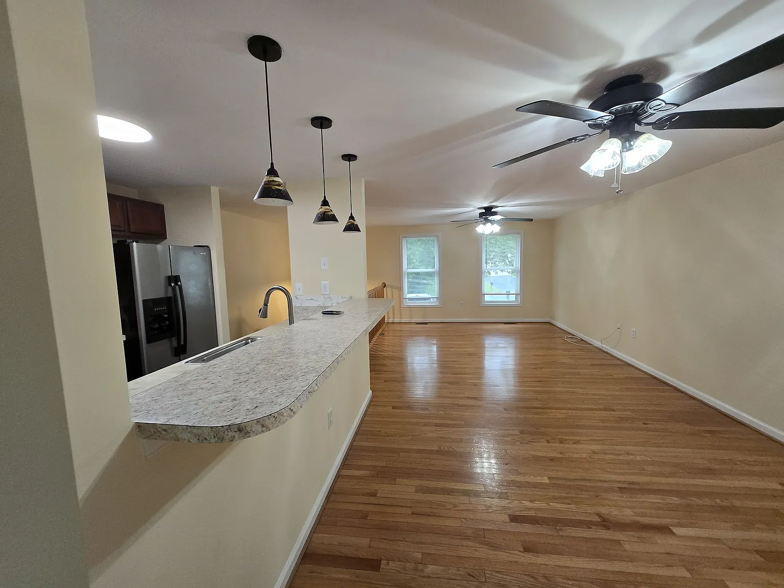 4 bed, 1300 sqft, $2,630 — Photo 2