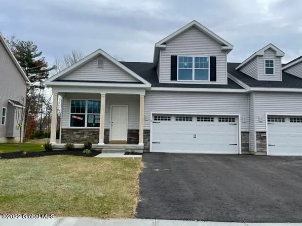 8 Linden Court, Ballston Lake, NY 12019