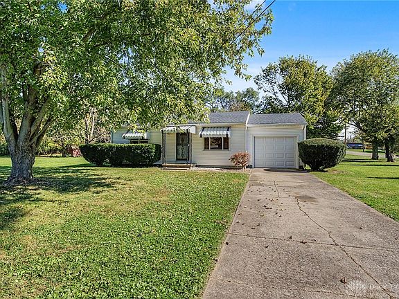 4th image of 340 Janet Ave