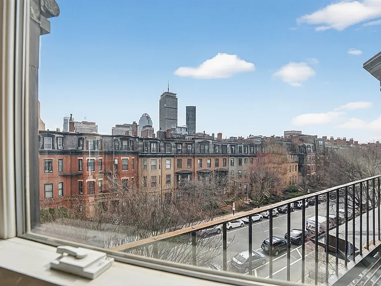 290 Beacon St #4 — Photo 9