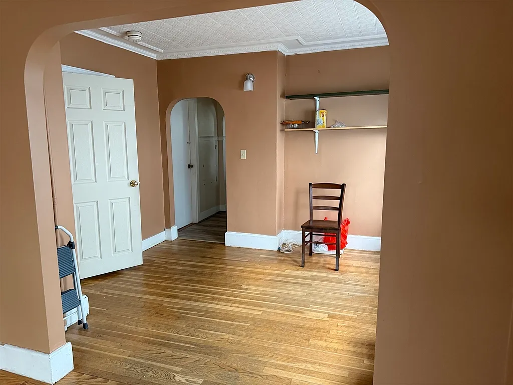 2 bed, 800 sqft, $2,500 — Photo 3
