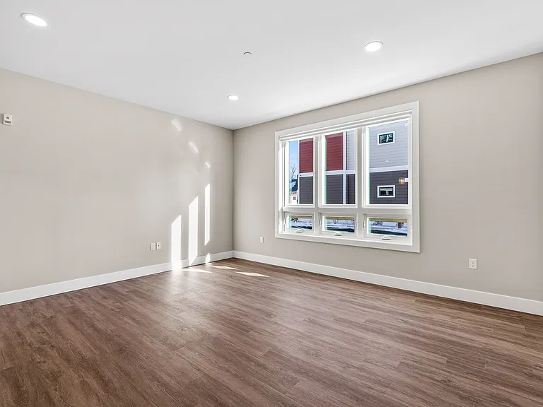 12 School St #104 — Photo 3