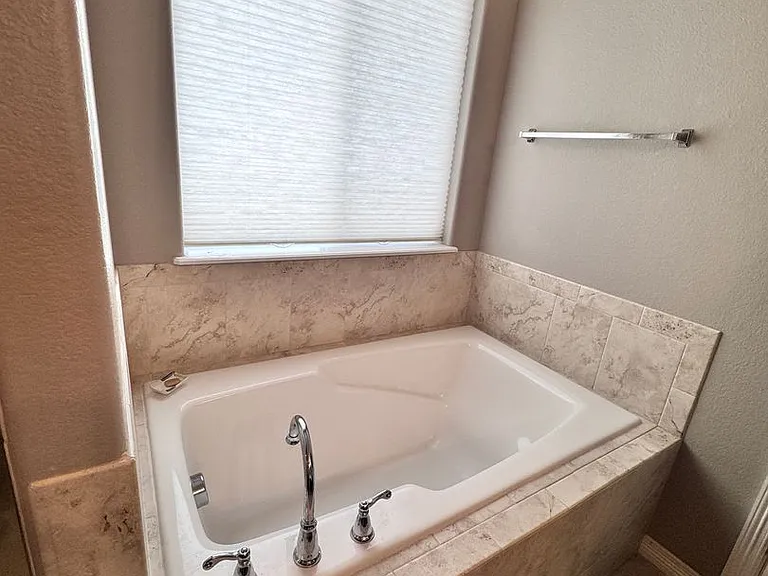 5433 Bristow Rd — Photo 7