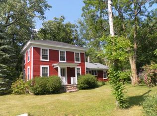 E1366 Rural Rd, Waupaca, WI 54981