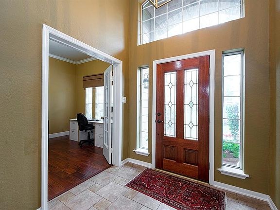 5th image of 151 S Evangeline Oaks Cir