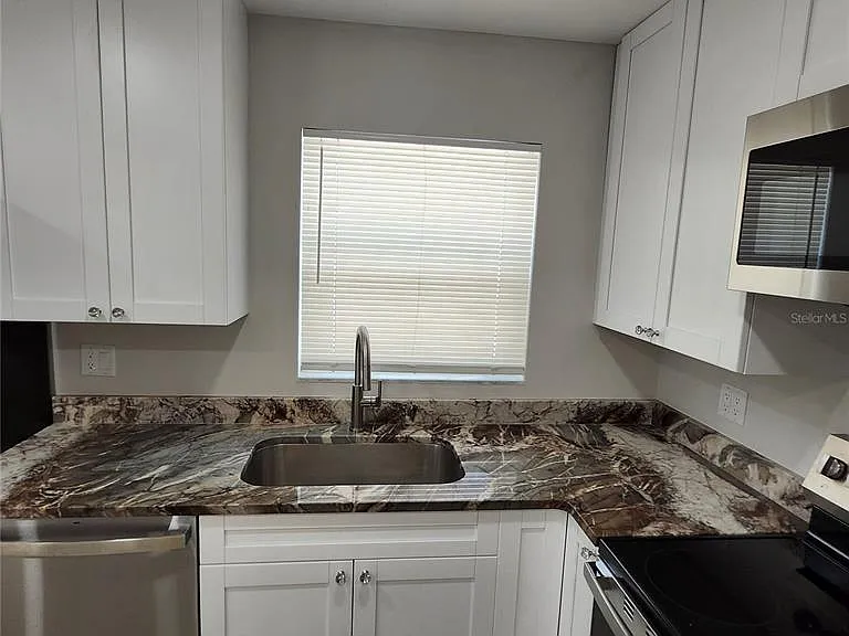 15406 Avalon Ave #3 — Photo 21