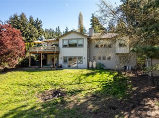 588 Lanai Pl, Camano Island, WA 98282