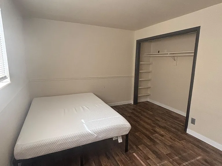 Riviera Dr — Photo 2