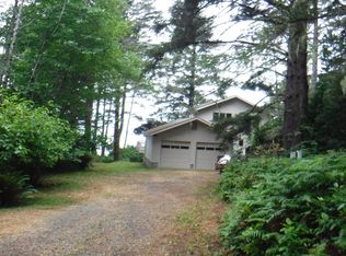 31770 Chantrelle Ln, Gold Beach, OR 97444